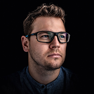 Dr. Dominik Slusarczy